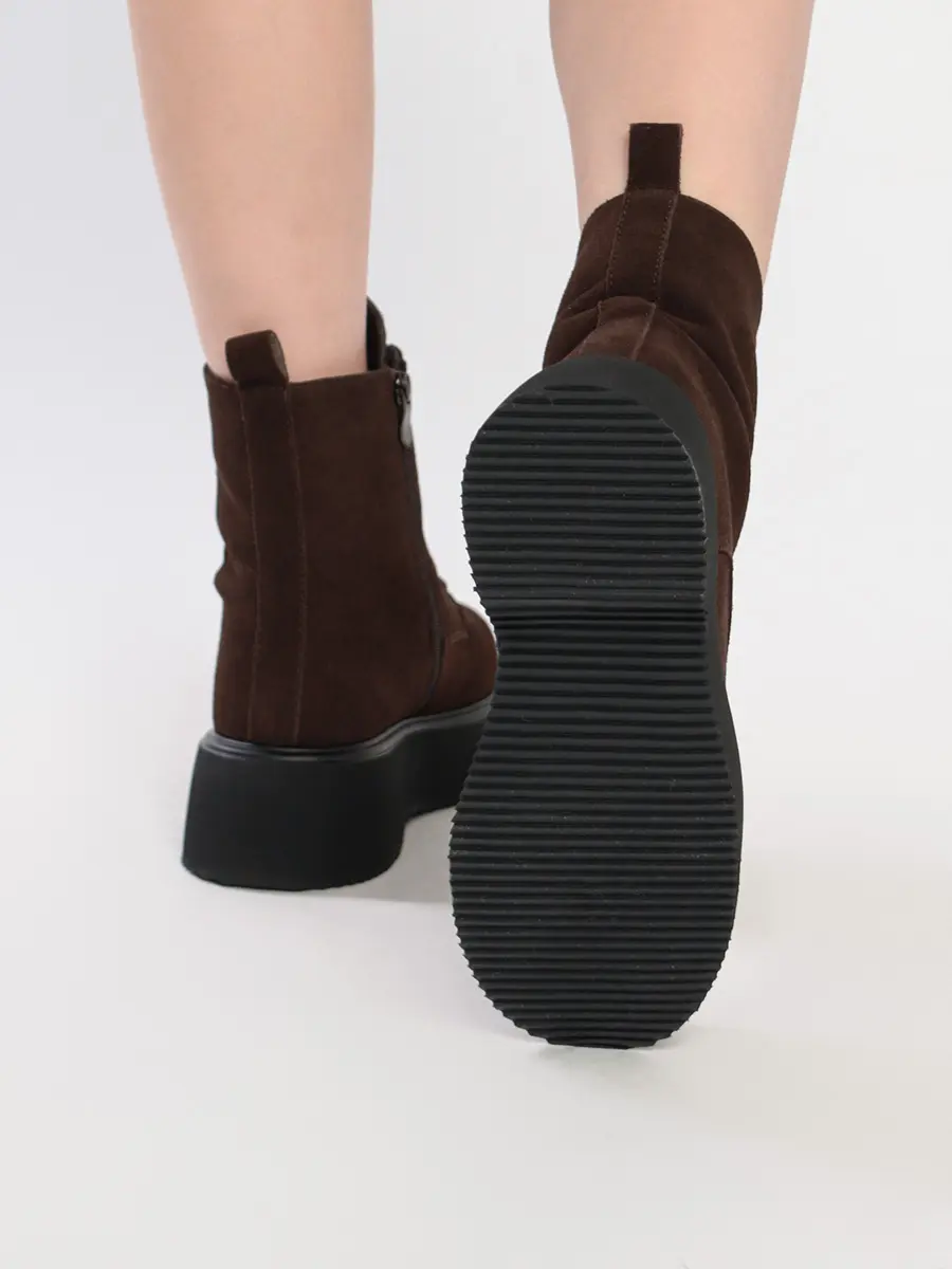 Ботинки-дерби коричневого цвета на объемной подошве